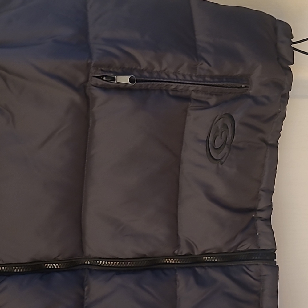 EUC Gotcha Down Feather Nylon Puffer Vest with Hidden Hood and Zipper Pockets - Picture 4 of 12